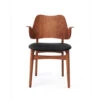 Warm Nordic Gesture Tuoli, Verhoiltu Istuinosa -Muuto kauppa 2405002 warmnordic diningchairs gesture teak stained antrachite back teak stained thumb 6e75dcfafb