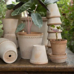 Bergs Potter Helena Ruukku Ø10 Cm 9 Bergs Potter Helena Ruukku Ø10 Cm -Muuto kauppa 44194 01 04 72a5b5b87f