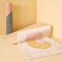 Stripes-villamatto, Vaaleanpunainen 7 Stripes-villamatto, Vaaleanpunainen -Muuto kauppa 46369 01 03 85479fabb2