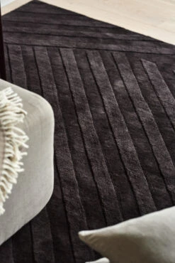 Levels Villamatto Stripes Ruskea -Muuto kauppa 504767 01 50 EnvironmentImage 7daf19eacd