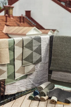 Rime Muovimatto Greige -Muuto kauppa 515726 01 5 EnvironmentImage 4b7e7039f4