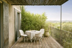 Gubi Beetle Dining Outdoor -tuoli 11 Gubi Beetle Dining Outdoor -tuoli -Muuto kauppa 557838 01 41 EnvironmentImage b2d45fe92d
