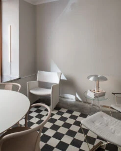 Crown Easy Chair -Muuto kauppa 569760 01 5 EnvironmentImage e68053b178