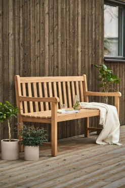 Lövhult Puutarhasohva 17 Lövhult Puutarhasohva -Muuto kauppa 573512 01 41 EnvironmentImage aac26b0512