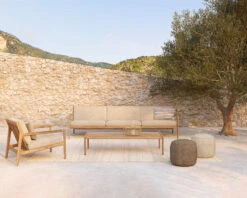 Donut Outdoor Pouf -istuinrahi 9 Donut Outdoor Pouf -istuinrahi -Muuto kauppa 576254 01 40 EnvironmentImage a6abab268e