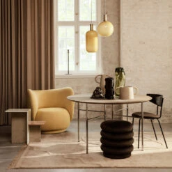 Ferm LIVING Pouf Round -istuinrahi -Muuto kauppa pouf round velvet miljo2 7779d69288